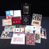 ROYAL MINT: A 2008 ROYAL SHIELD OF ARMS SILVER PROOF UK COIN SET