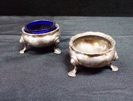 A PAIR OF GEORGE II SILVER FOOTED SALTS, LONDON 1755
