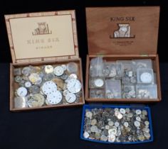 A QUANTITY OF VARIOUS WATCH AND POCKET WATCH MOVEMENTS AND DIALS