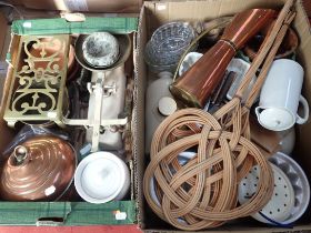 A COLLECTION OF KITCHENALIA