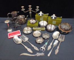CHRISTOFLE: A PAIR OF SILVER-PLATED BOWLS, OTHER SMALL (BOXED) ITEMS