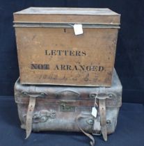 A 19TH CENTURY GRAINED TIN BOX; 'LETTERS NOT ARRANGED'