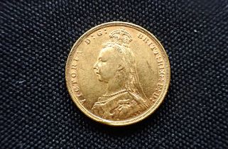 AN 1890 QUEEN VICTORIA GOLD SOVEREIGN