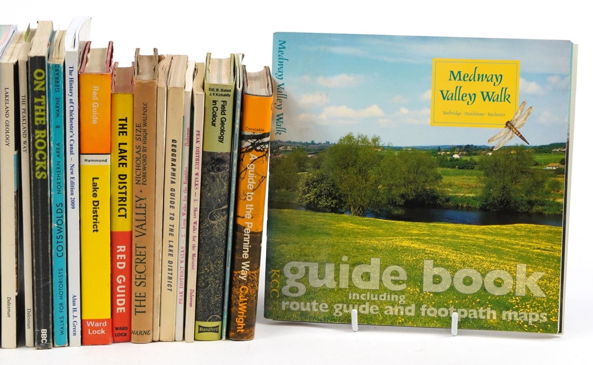 Travel books and walks mainly Cotswolds, Wales, hardback Minerals & Rocks, Geology and Field Geology - Bild 3 aus 3
