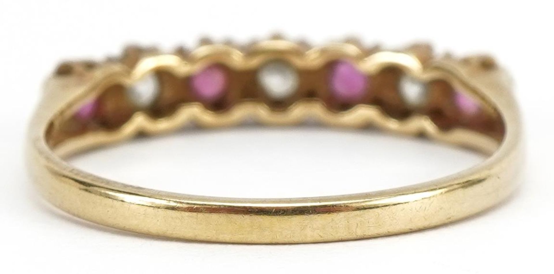 9ct gold ruby and clear stone half eternity ring, London 1987, size L, 1.5g - Bild 2 aus 3