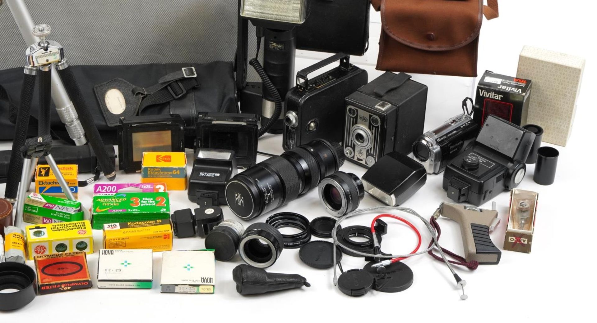 vintage and later cameras, lenses and accessories including Bilora, Cine Kodak Eight model 20, - Bild 5 aus 5