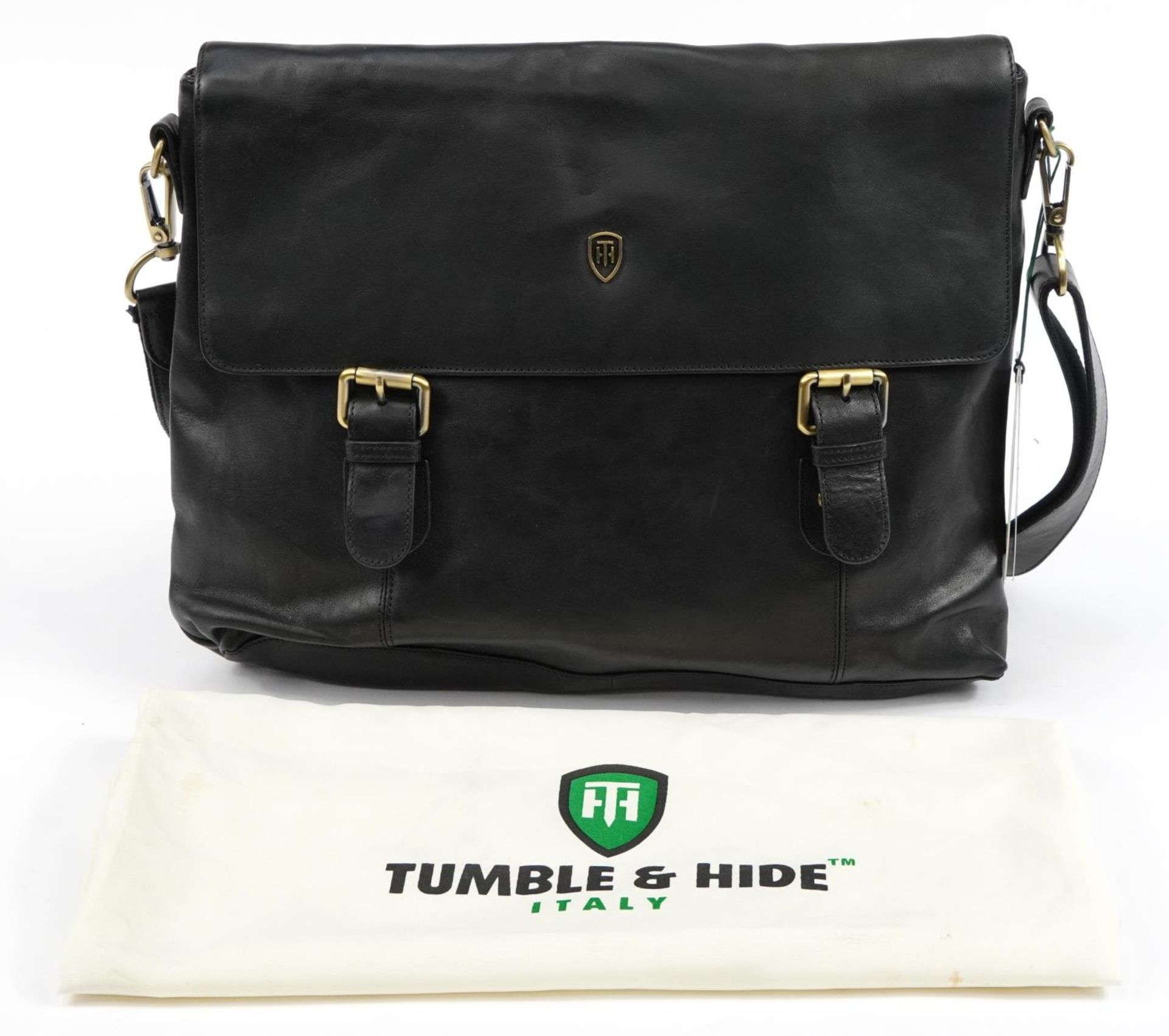 Tumble & Hide, Italian black leather shoulder bag with cloth protector bag, 40cm wide - Image 2 of 4