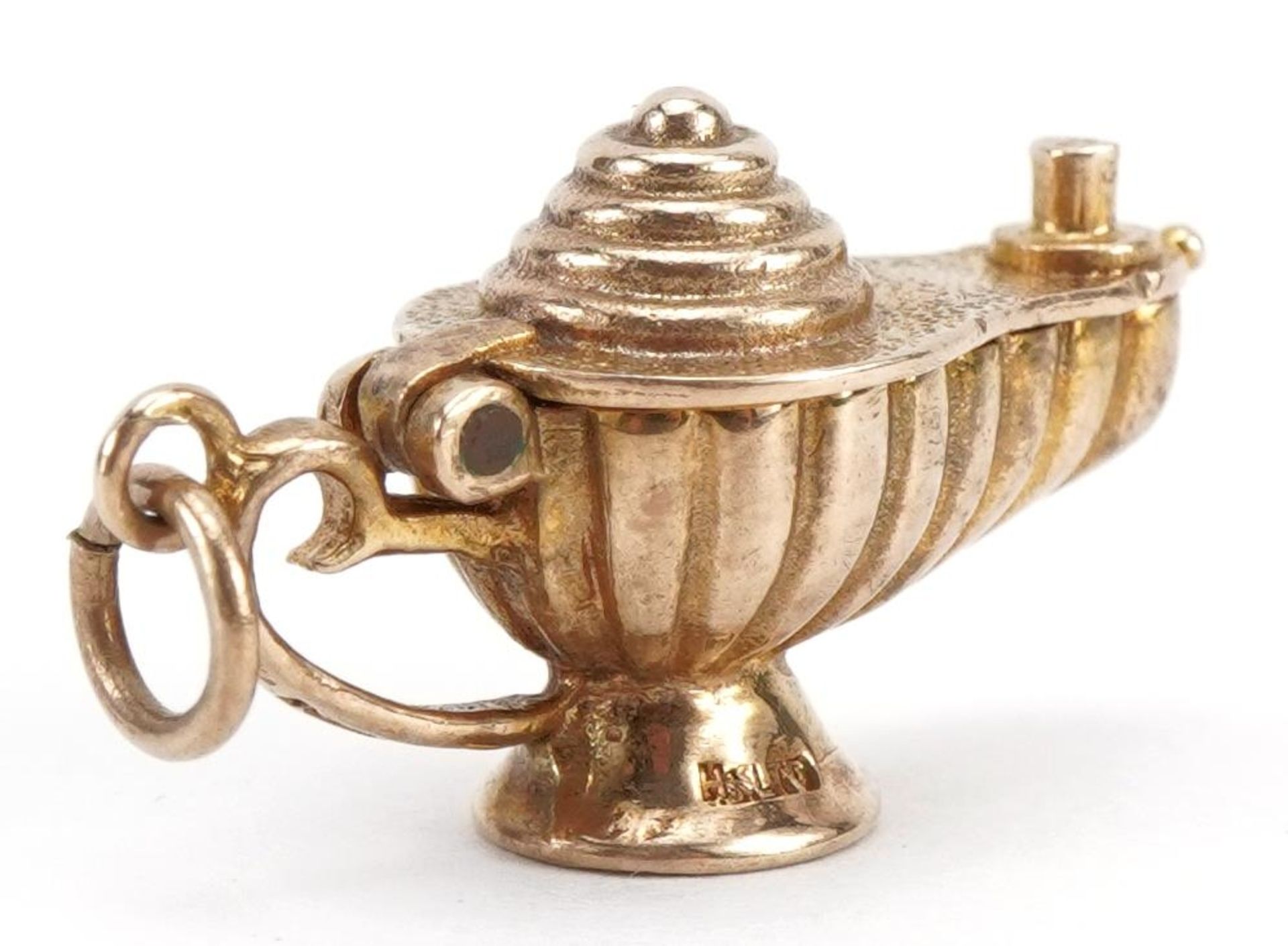 9ct gold genie oil lamp charm opening to reveal a figure, 2.3cm wide, 3.0g - Image 3 of 4