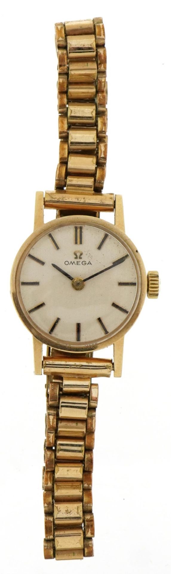 Omega, ladies 9ct gold wristwatch with strap, patent number 670799, the case 19mm in diameter, total - Image 2 of 6