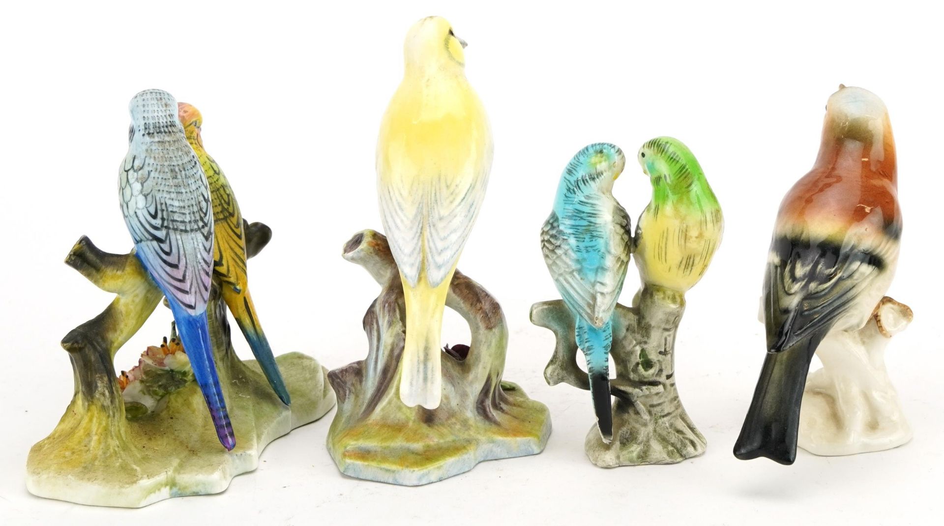 Four porcelain bird groups including Royal Adderley, Staffordshire and Bavaria, the largest 12.5cm - Bild 2 aus 3