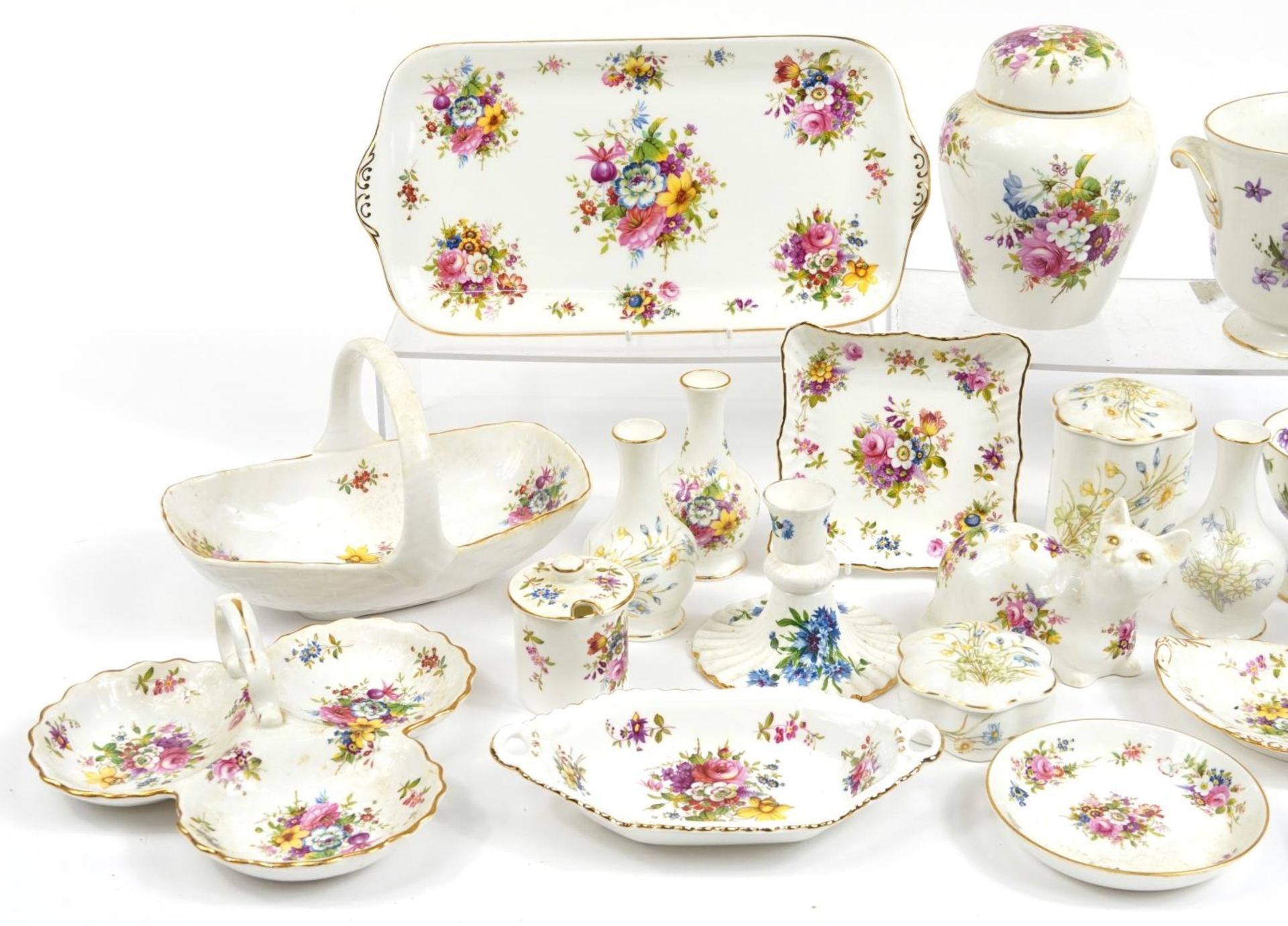 Hammersley collectable china, predominantly Howard Sprays including vases and trefoil dish, the - Bild 2 aus 4