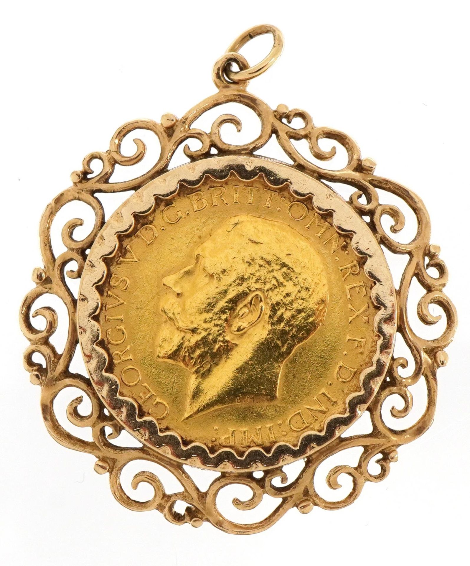 George V 1913 sovereign in 9ct gold pendant mount, 3.5cm high, total 11.6g