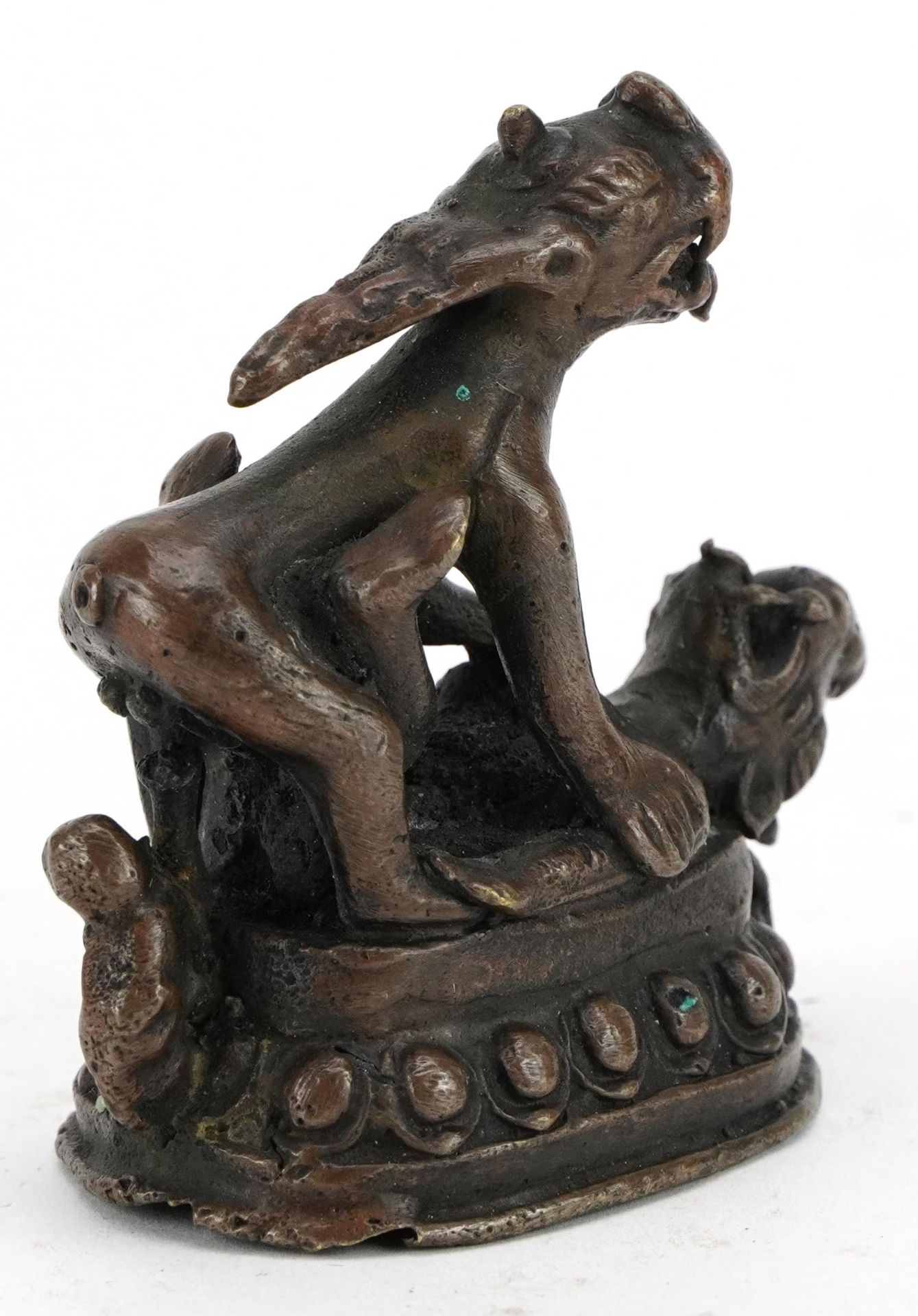 Chinese patinated bronze study of erotic mythical figures, 6.5cm high - Bild 3 aus 3