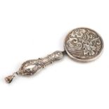 Silver chatelaine mirror embossed with flowers, 10.5cm in length, total 20.7g