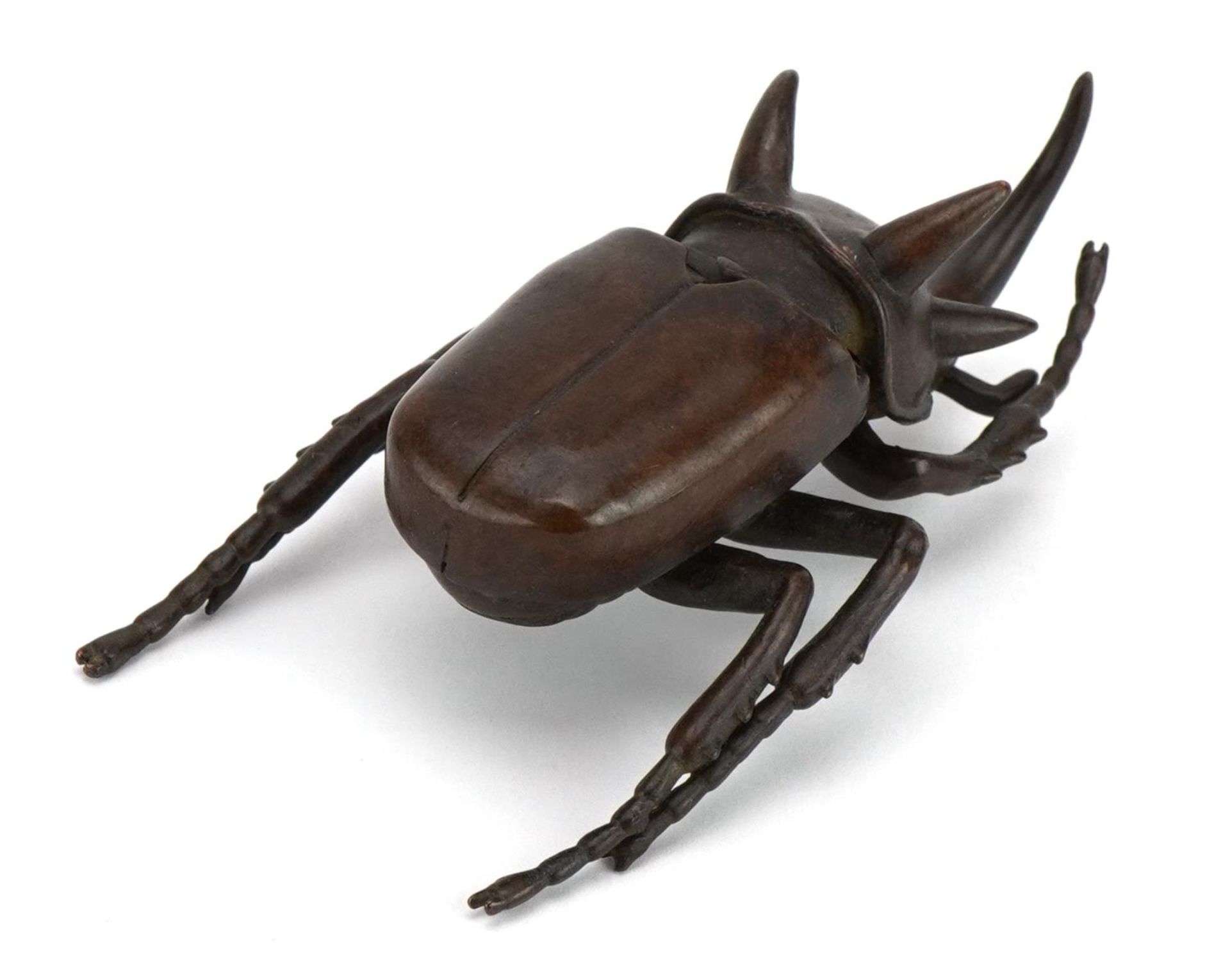 Japanese patinated bronze stag beetle with hinged back 10.5cm in length - Bild 2 aus 3