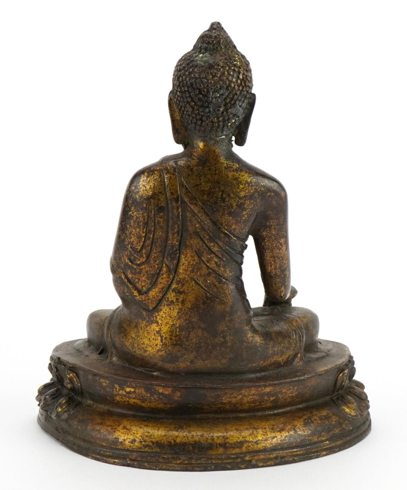 Chino Tibetan partially gilt bronze figure of Buddha, 19cm high - Bild 2 aus 3