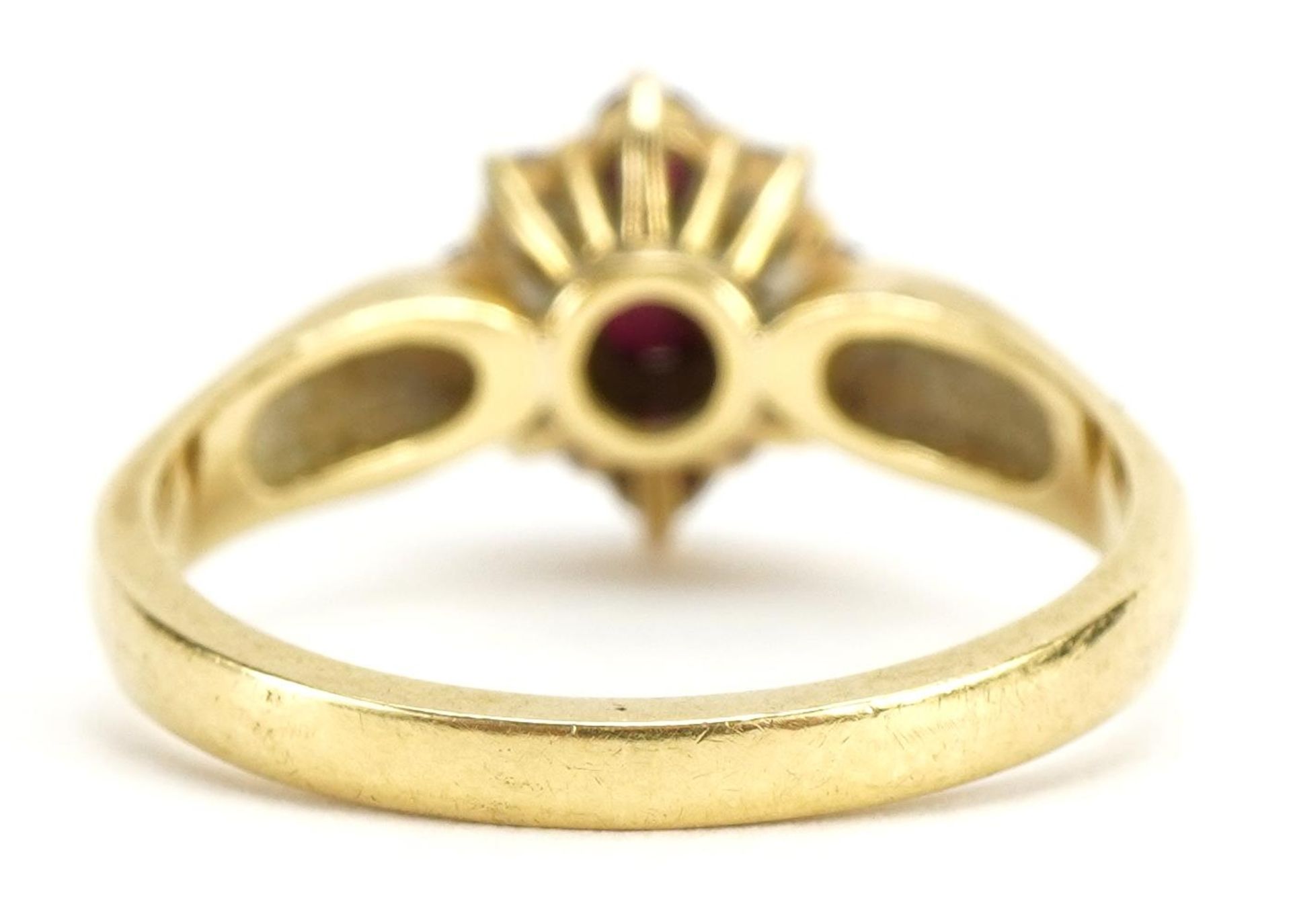 18ct gold ruby and diamond cluster ring, size P/Q, 4.9g - Bild 2 aus 4