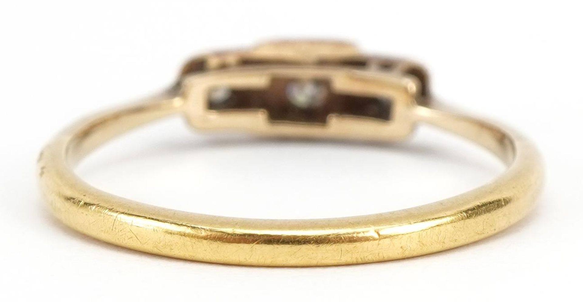 18ct gold diamond three stone ring, size L, 1.6g - Bild 2 aus 3