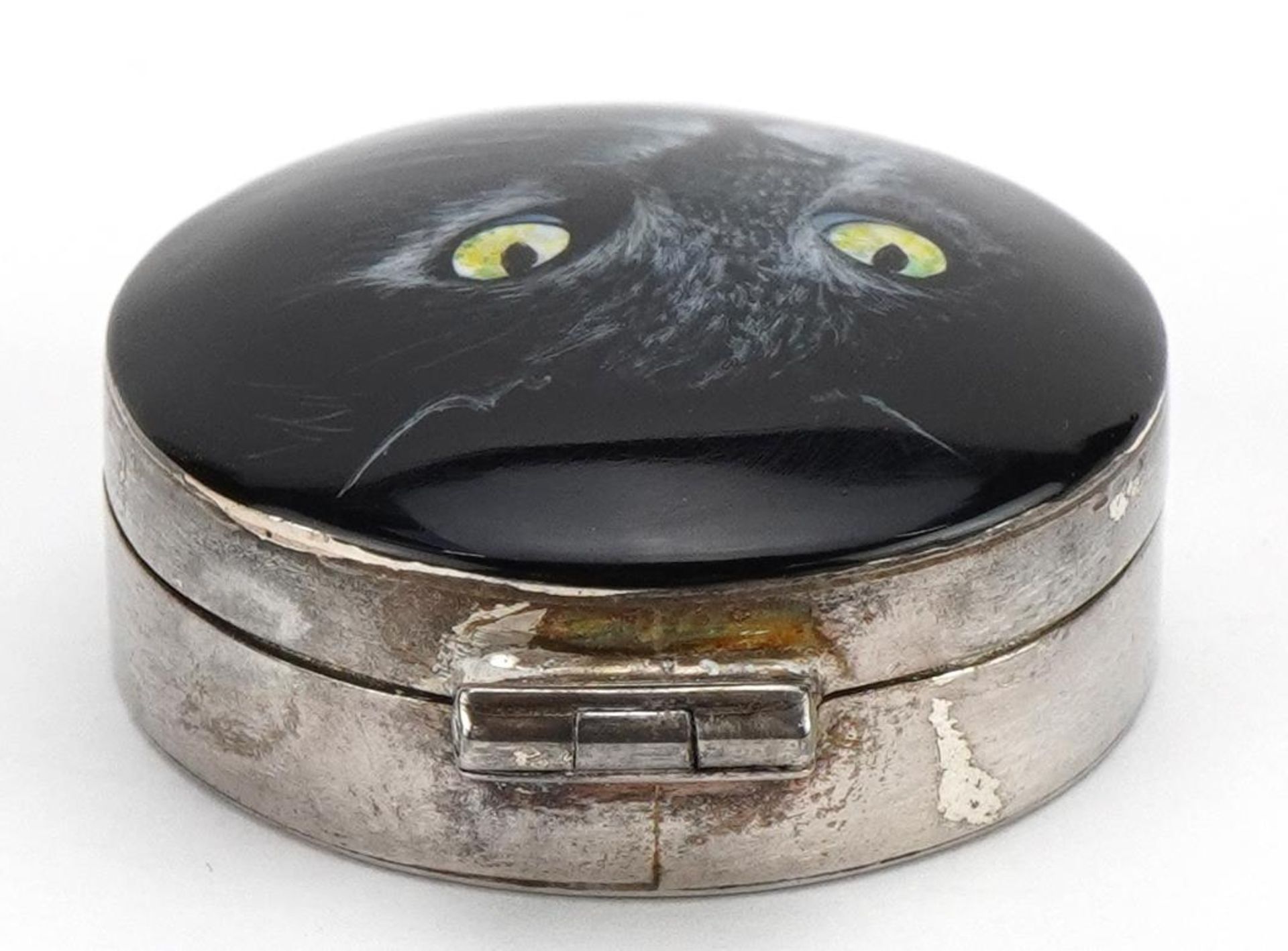 Circular silver and enamel pillbox with hinged lid decorated with a black cat, housed in a GH - Image 4 of 6