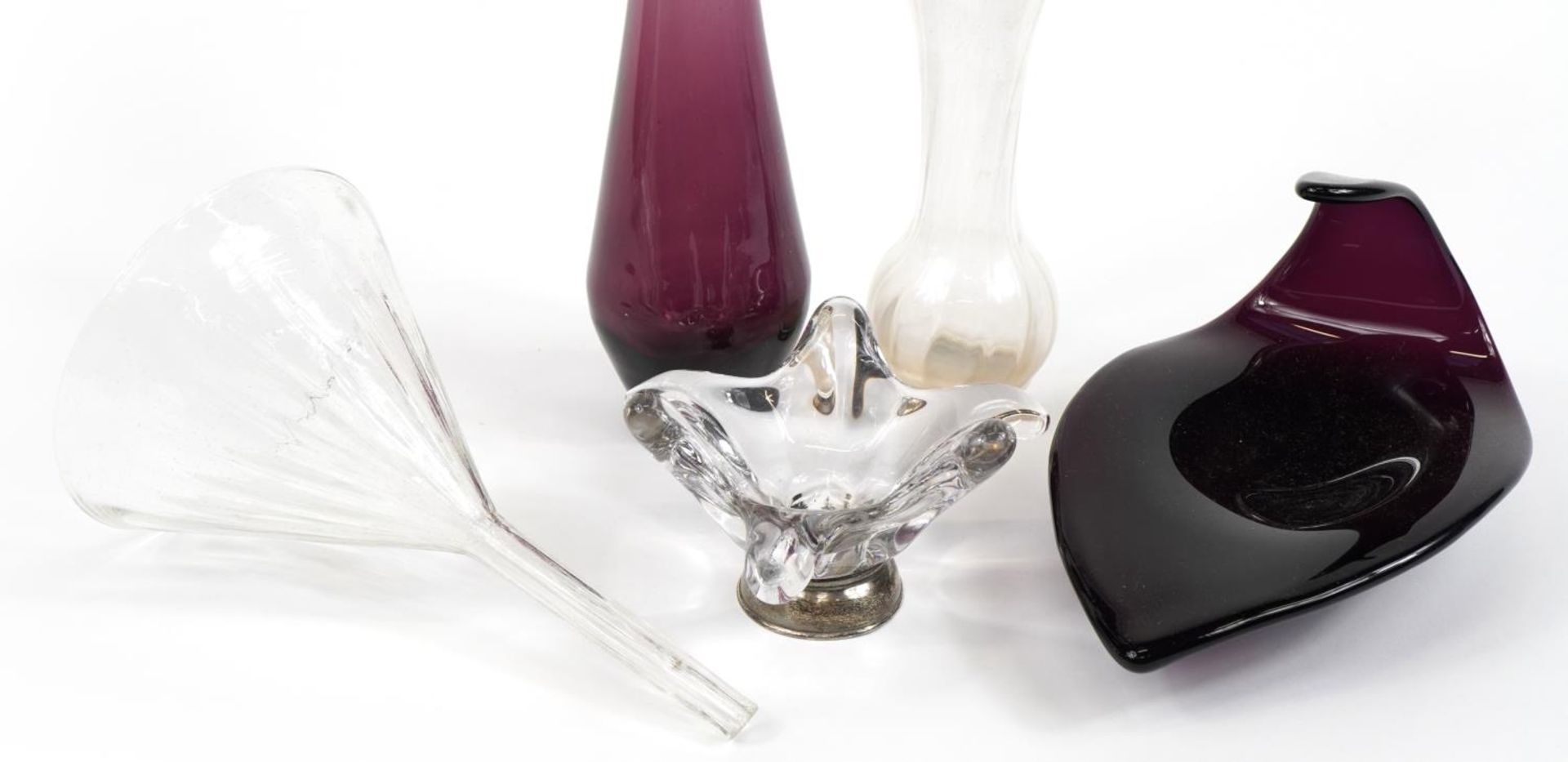Art glassware comprising amethyst leaf bowl, amethyst vase, two clear glass examples with silver - Bild 3 aus 3