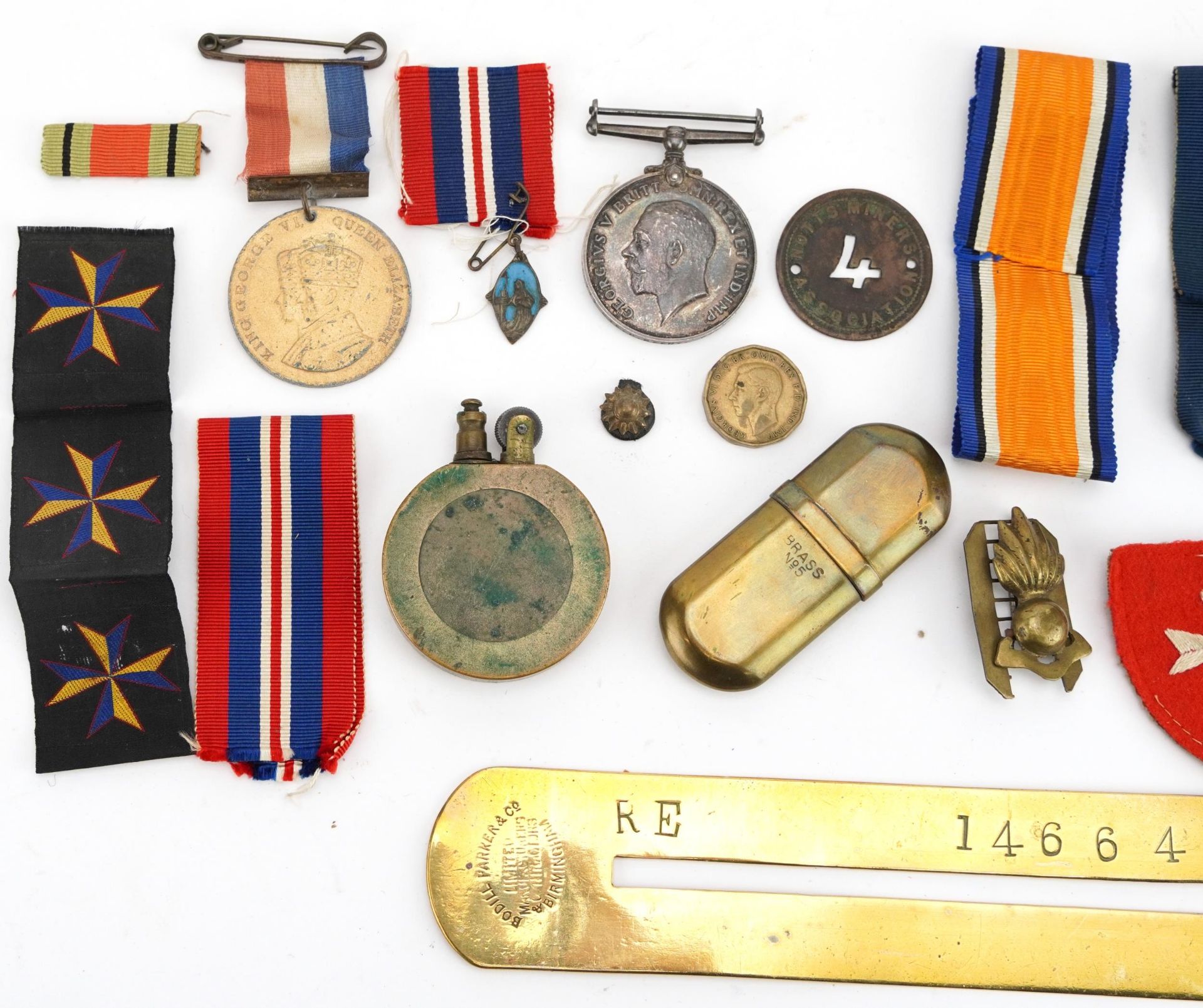 British militaria including World War I 1914-1918 war medal awarded to 460717 PTE.H.BEENY.8-CAN. - Bild 4 aus 6