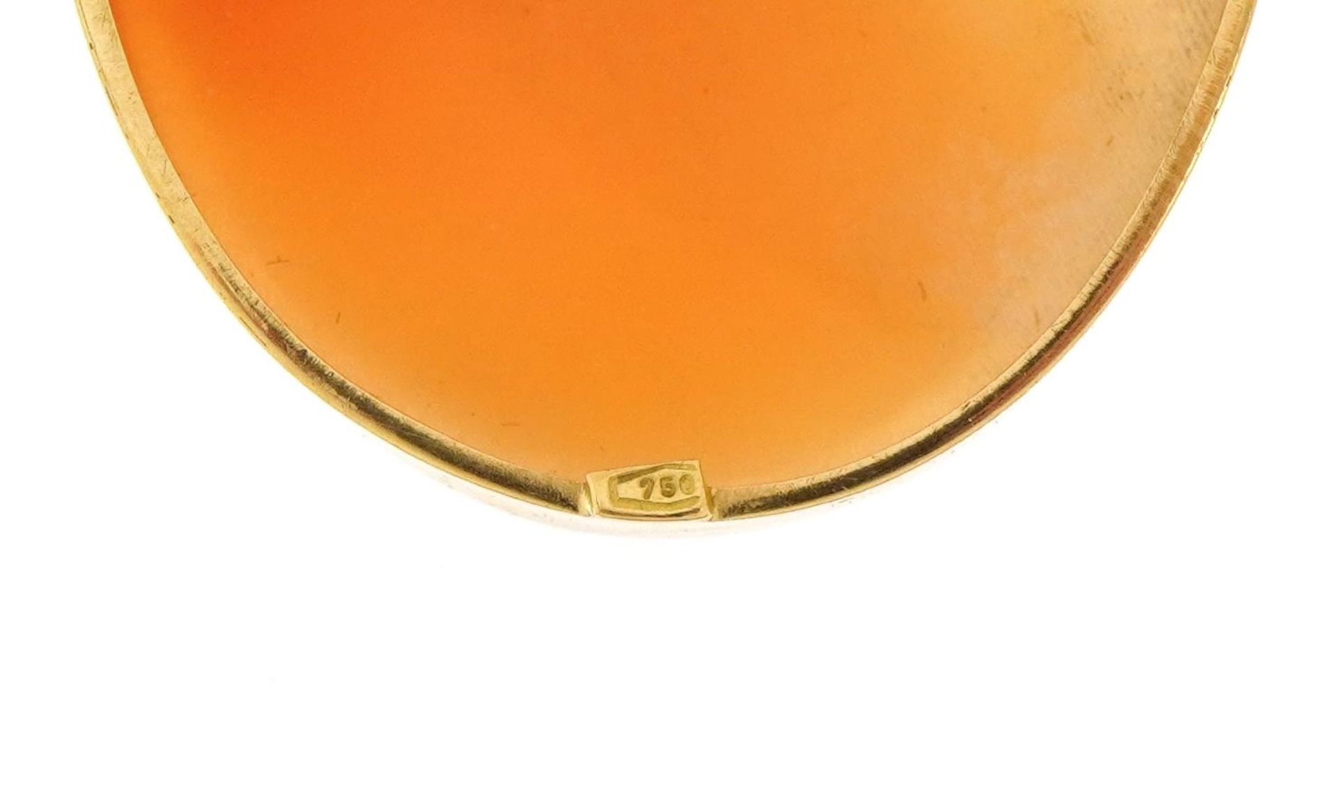 18ct gold mounted cameo maiden head pendant, 4.3cm high, 6.8g - Bild 3 aus 3