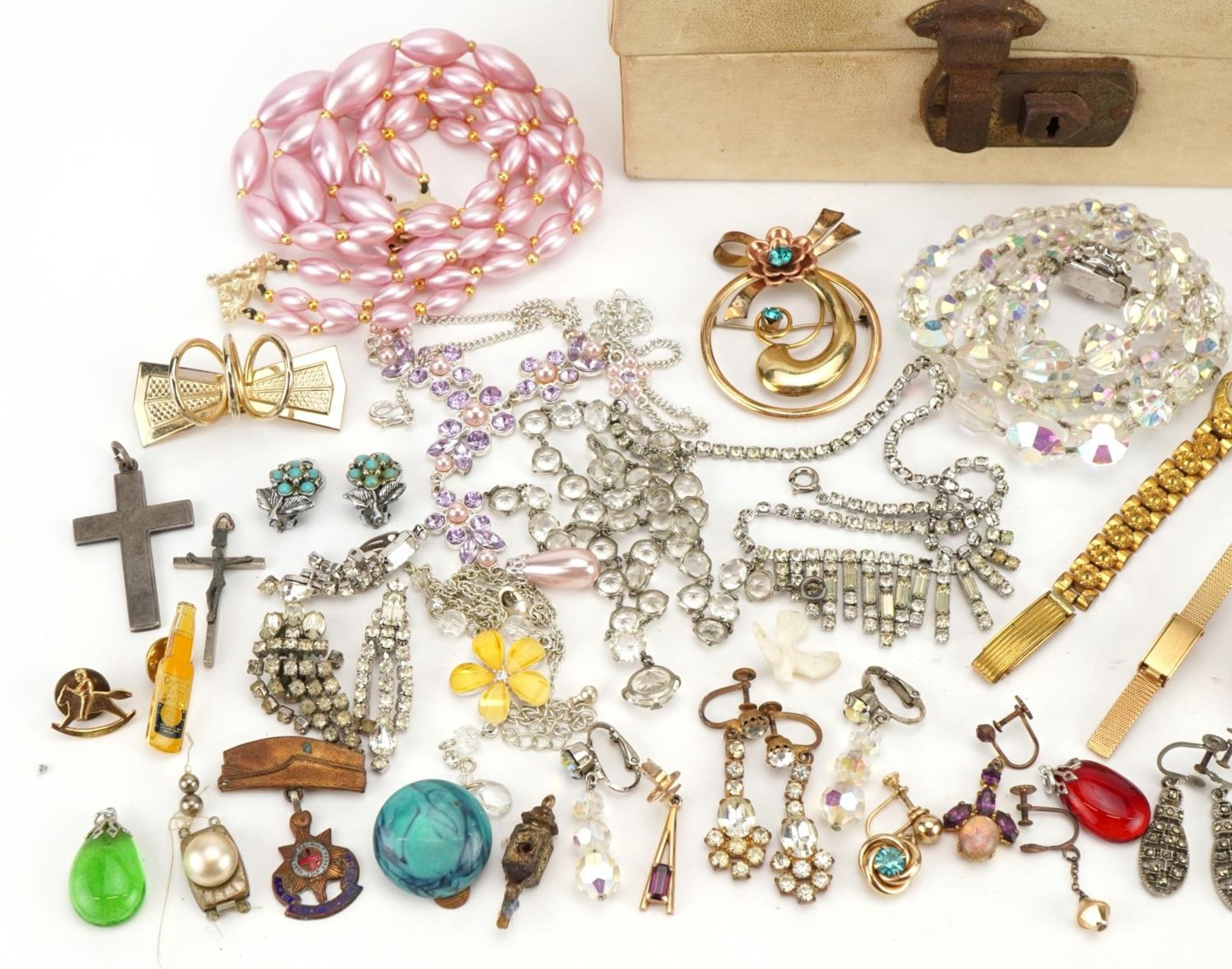 Vintage and later costume jewellery including crystal necklaces, brooches, earrings and a ladies - Bild 2 aus 3