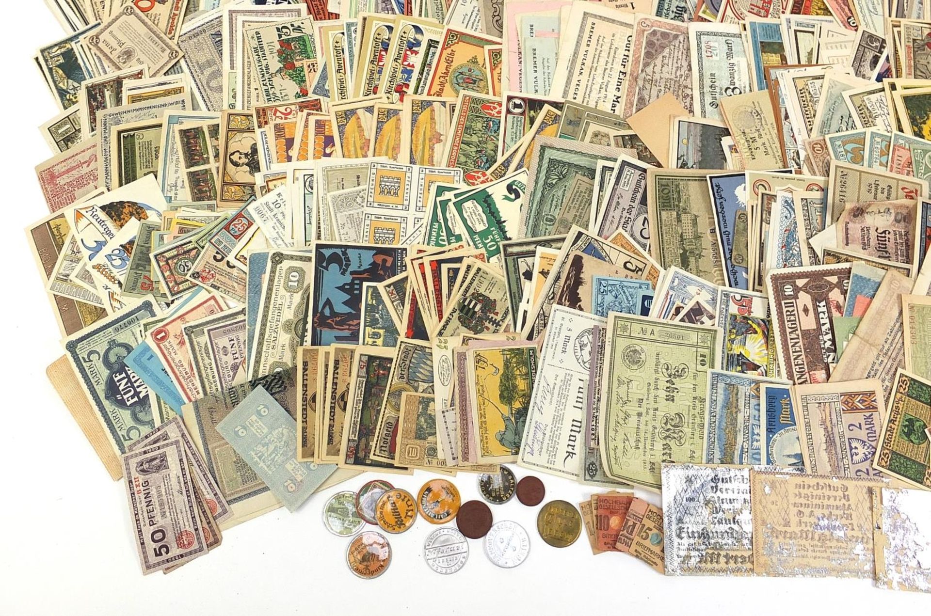 Extensive collection of early 20th century and later German banknotes - Image 8 of 12