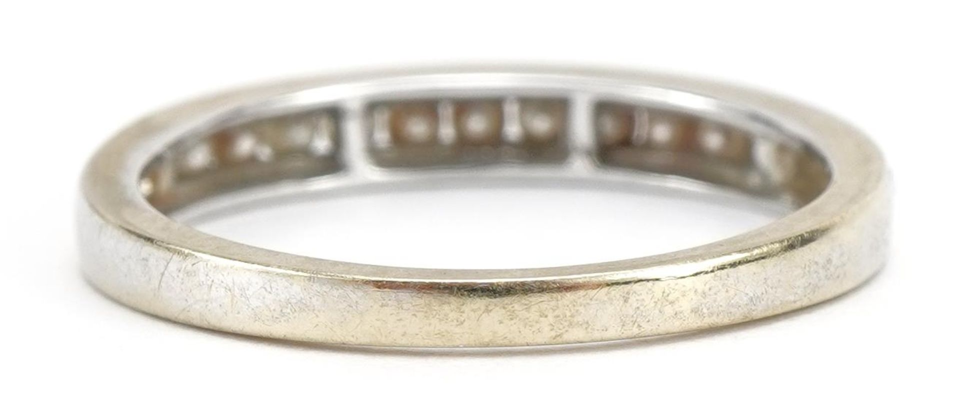 18ct gold diamond half eternity ring, the band stamped 0.25 carat, size M, 2.3g - Bild 2 aus 4