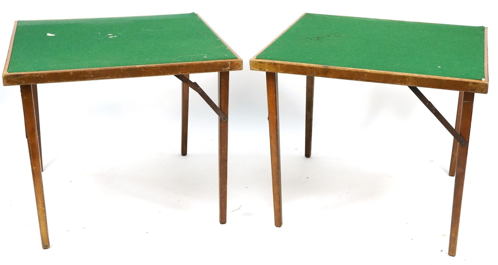 Two wooden green baize folding card tables, 77cm square - Bild 3 aus 3