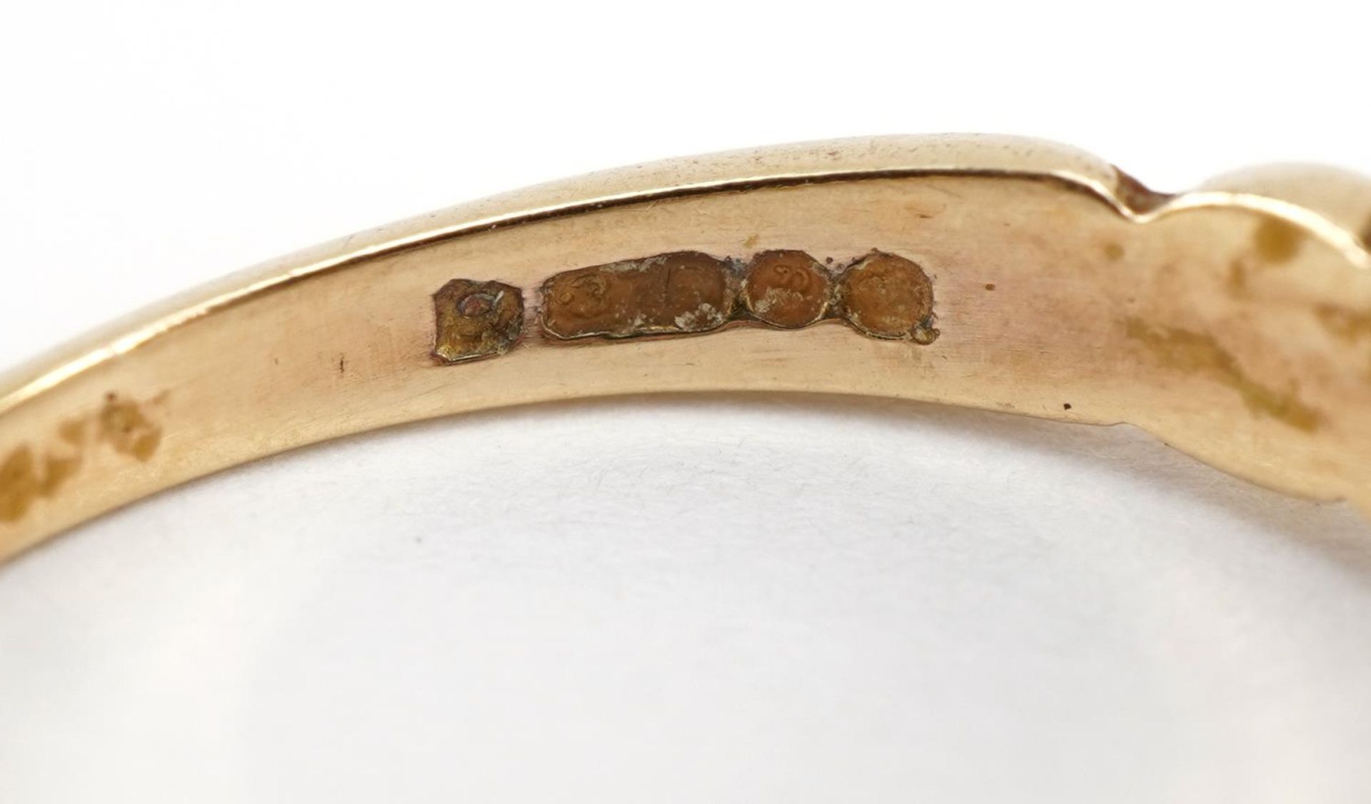 Victorian style 9ct gold garnet five stone ring, size P, 2.7g - Bild 3 aus 3