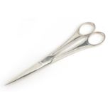 Thomas Phipps & Edward Robinson, pair of George III silver scissors, 1810, 17.5cm in length, 85.3g