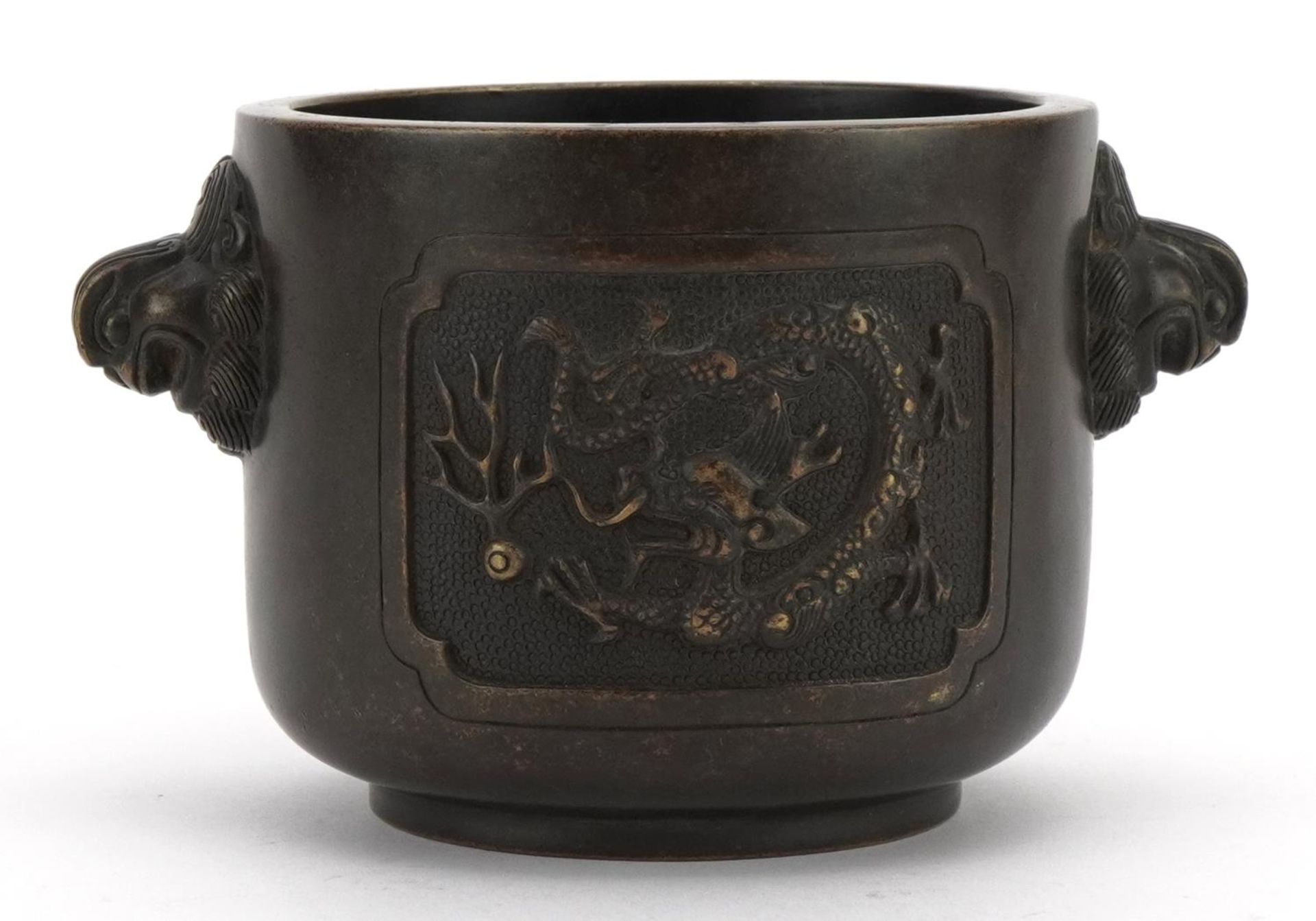 Chinese patinated bronze censer with twin handles cast with panels of dragons chasing a flaming - Bild 2 aus 3