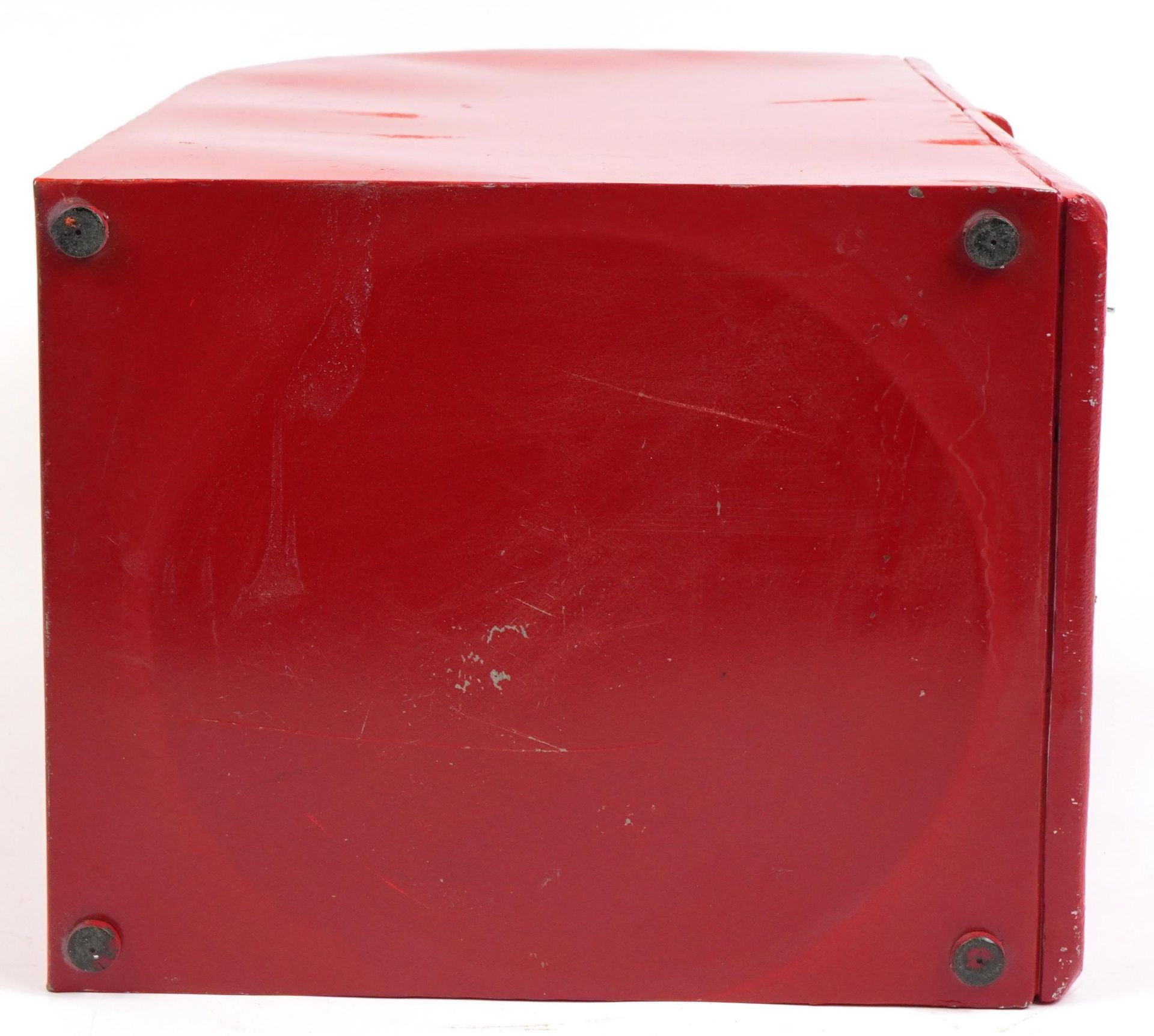 Elizabeth II style red painted metal postbox, 64cm high - Bild 3 aus 3
