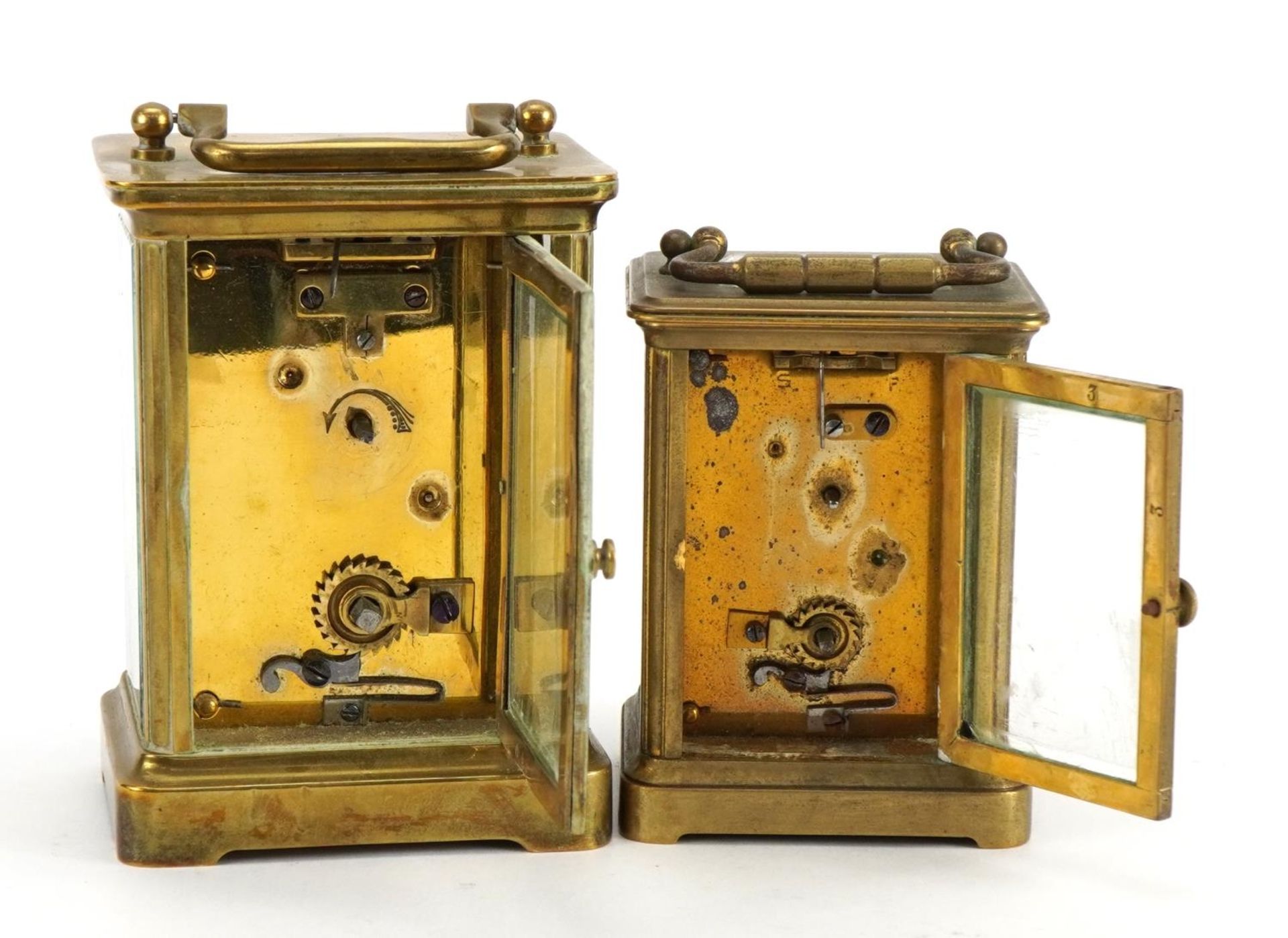 Two brass cased carriage clocks with enamelled dials and Roman numerals, the largest 11cm high - Bild 3 aus 5