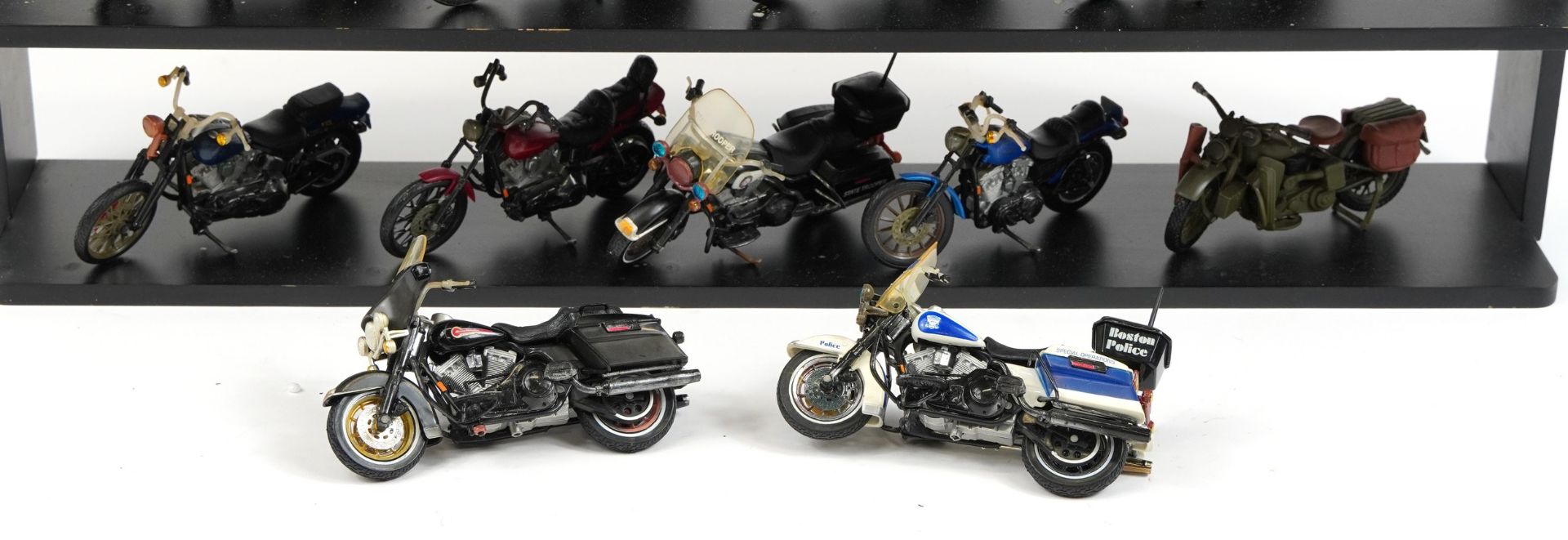 Collection of Maisto model motorbikes with wall hanging display shelves, the shelves 56.5cm high x - Image 4 of 4