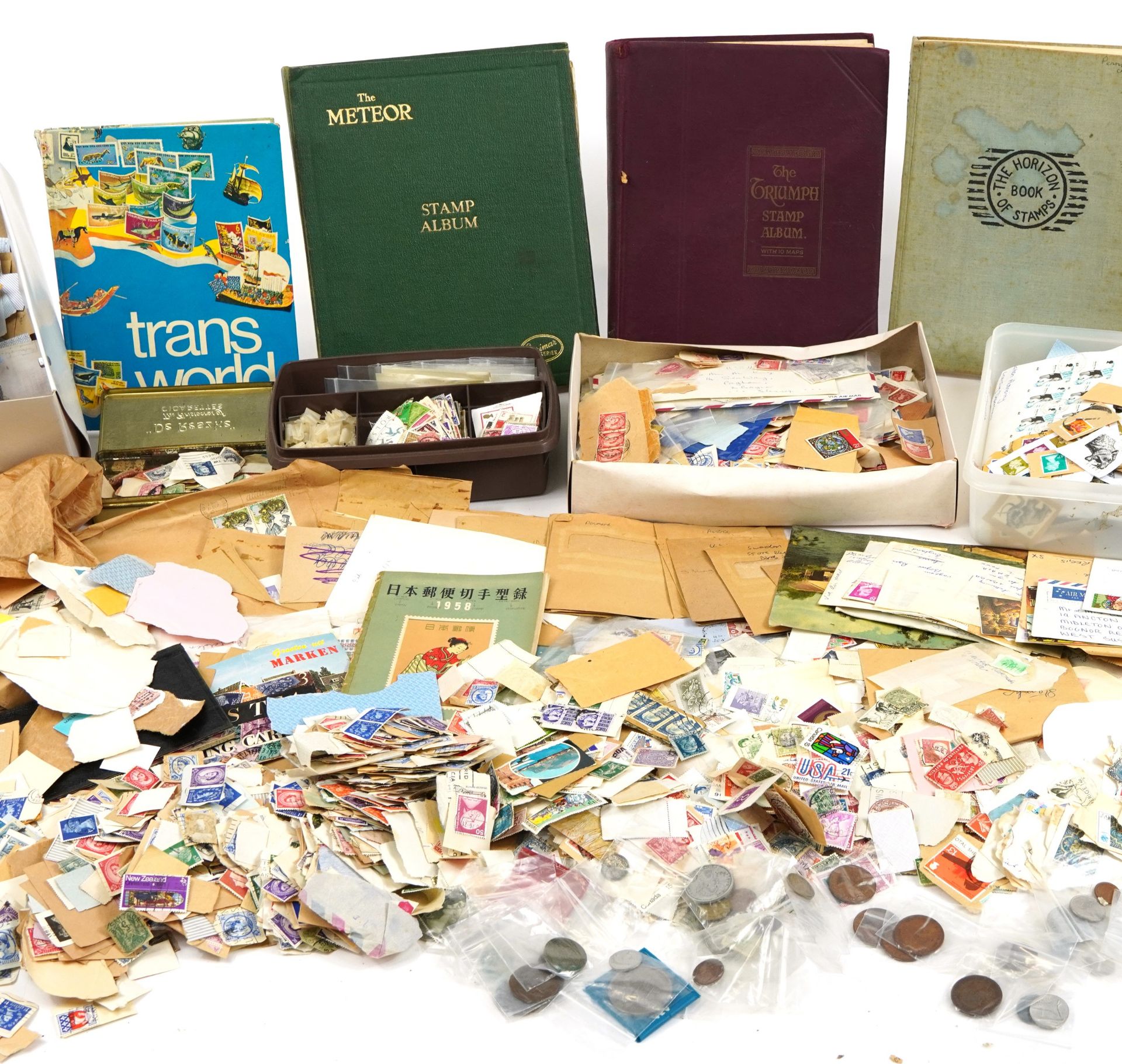 Extensive collection of world stamps arranged in albums, on envelopes and loose - Image 3 of 14