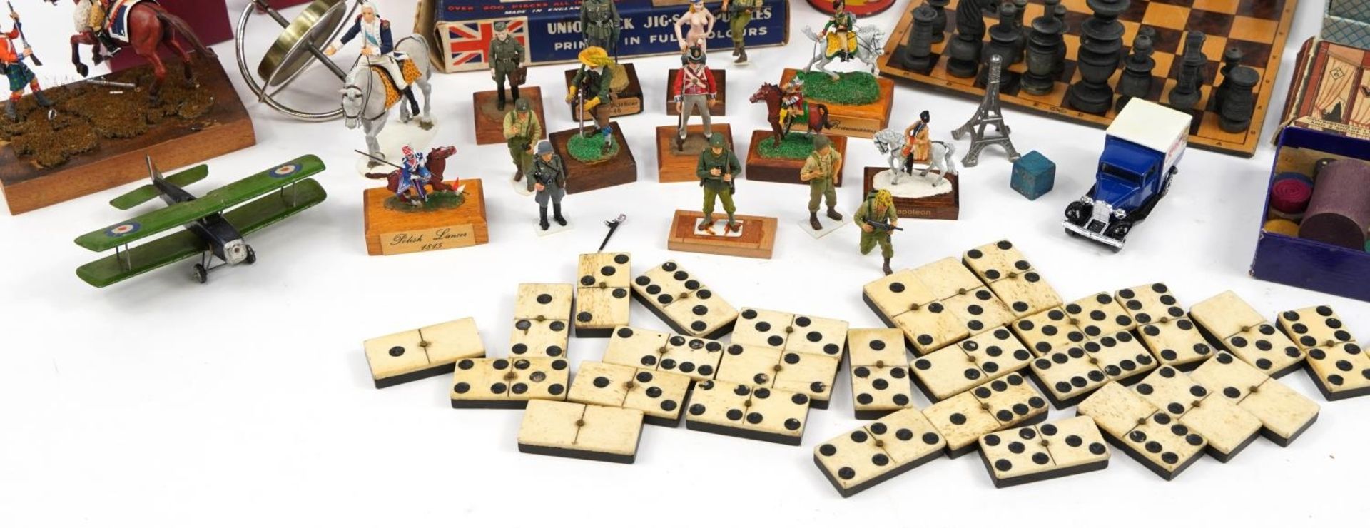 Antique and later toys including bone and ebony Dominoes, turned wooden chess pieces and hand - Image 4 of 5