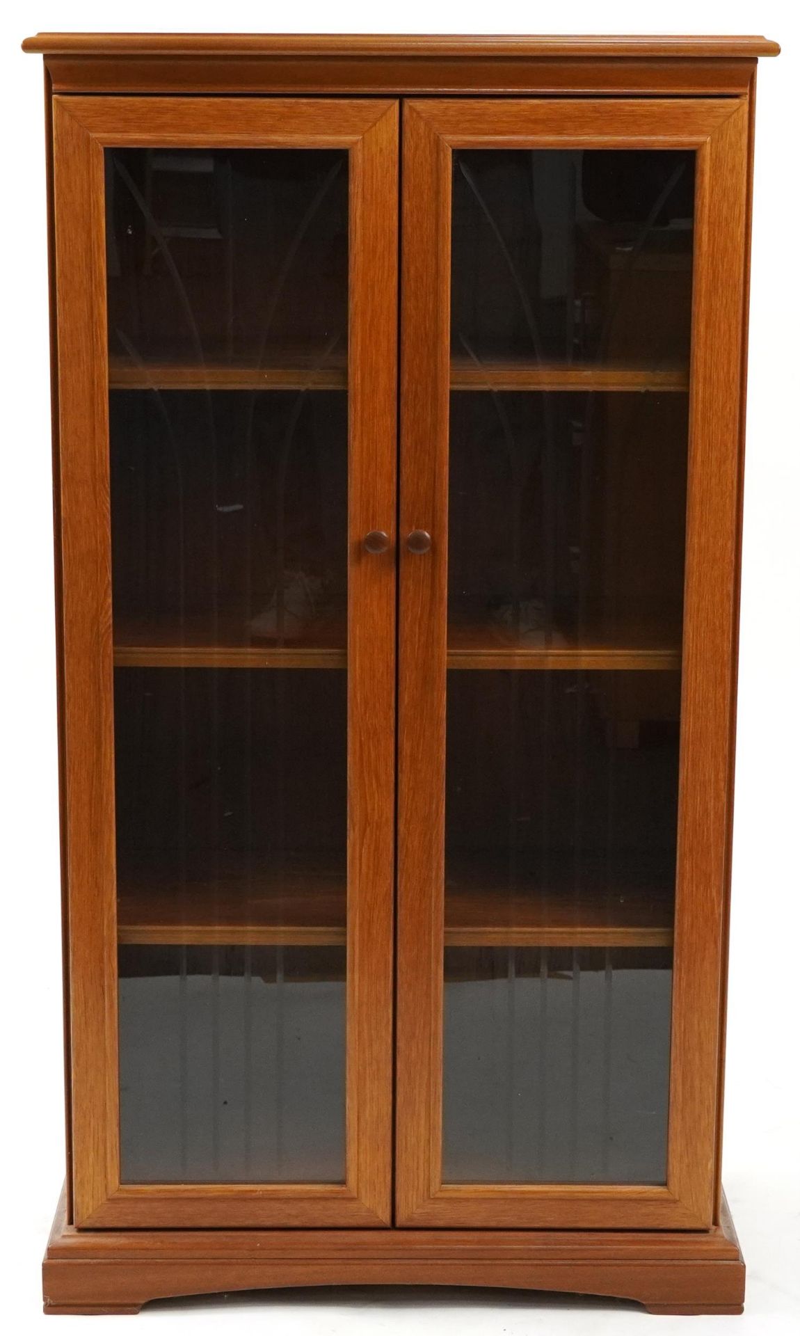 Lightwood bookcase with etched glass doors, 120cm H x 64cm W x 32cm D - Bild 2 aus 4