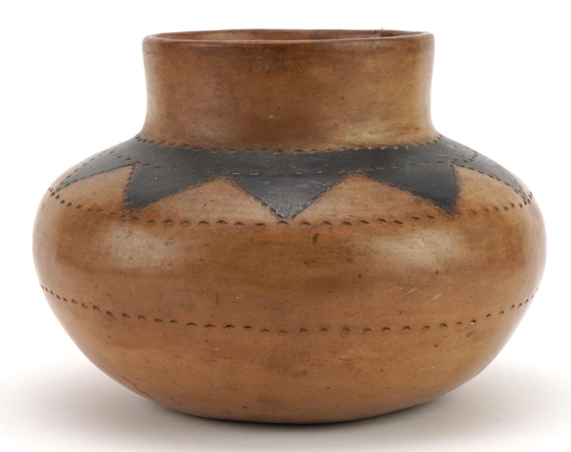 African tribal interest pottery bowl incised with geometric motifs, possibly Shona tribe of