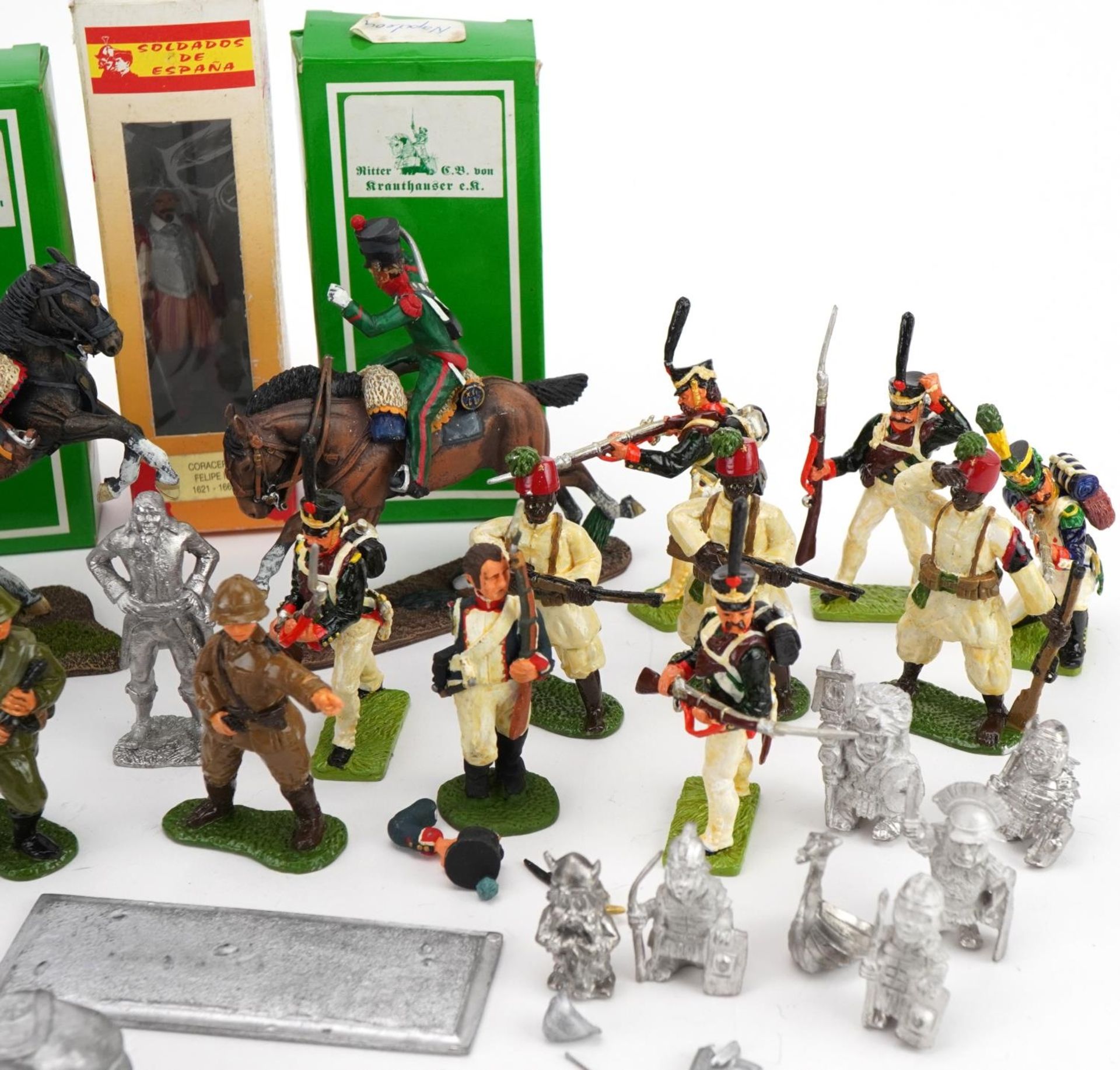 Collection of hand painted lead model soldiers, some with boxes, the largest 9.5cm in length - Image 3 of 5