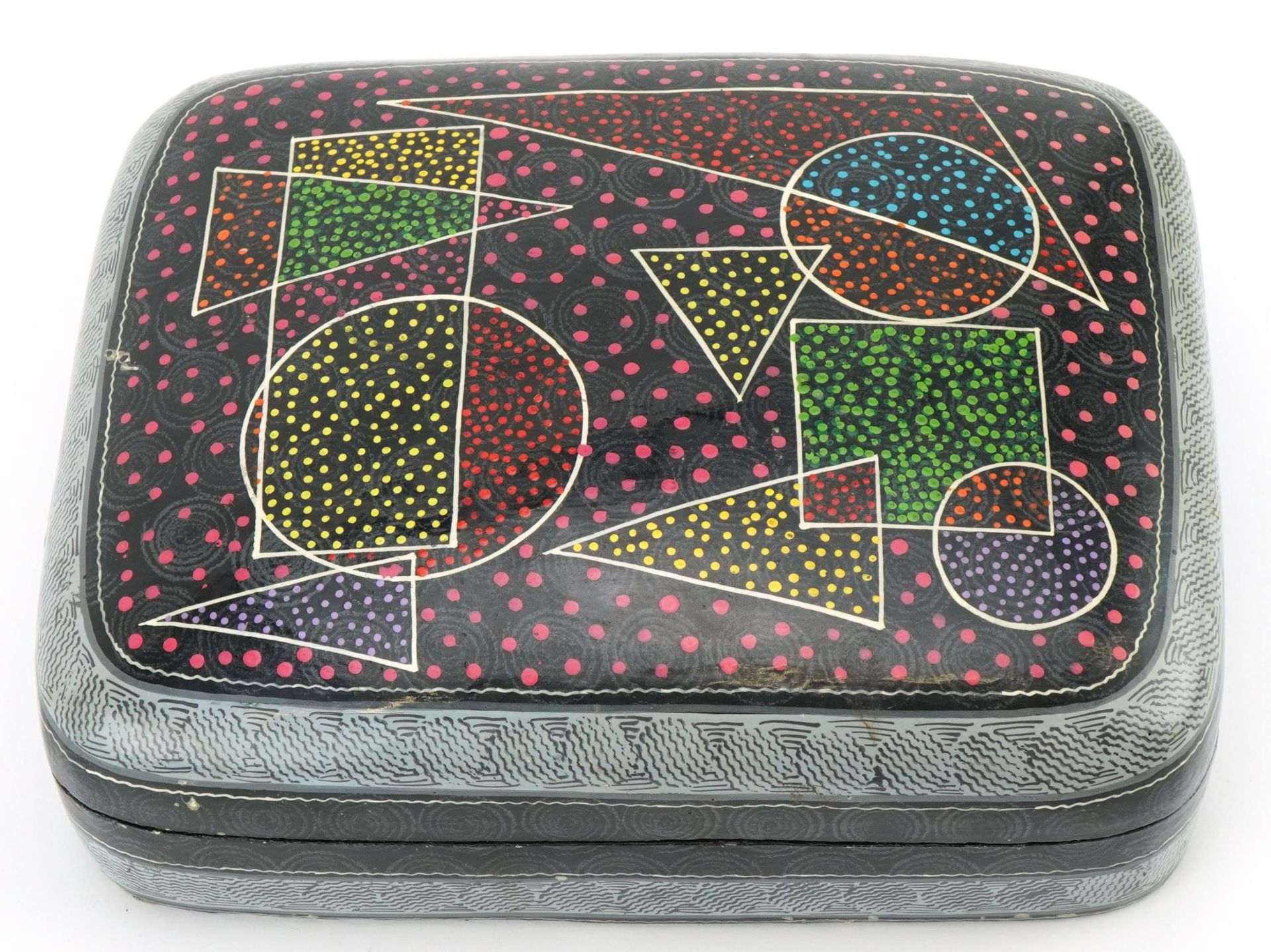 Vintage papier mache box and cover hand painted with abstract design, 7cm H x 23cm W x 19cm D - Bild 2 aus 5