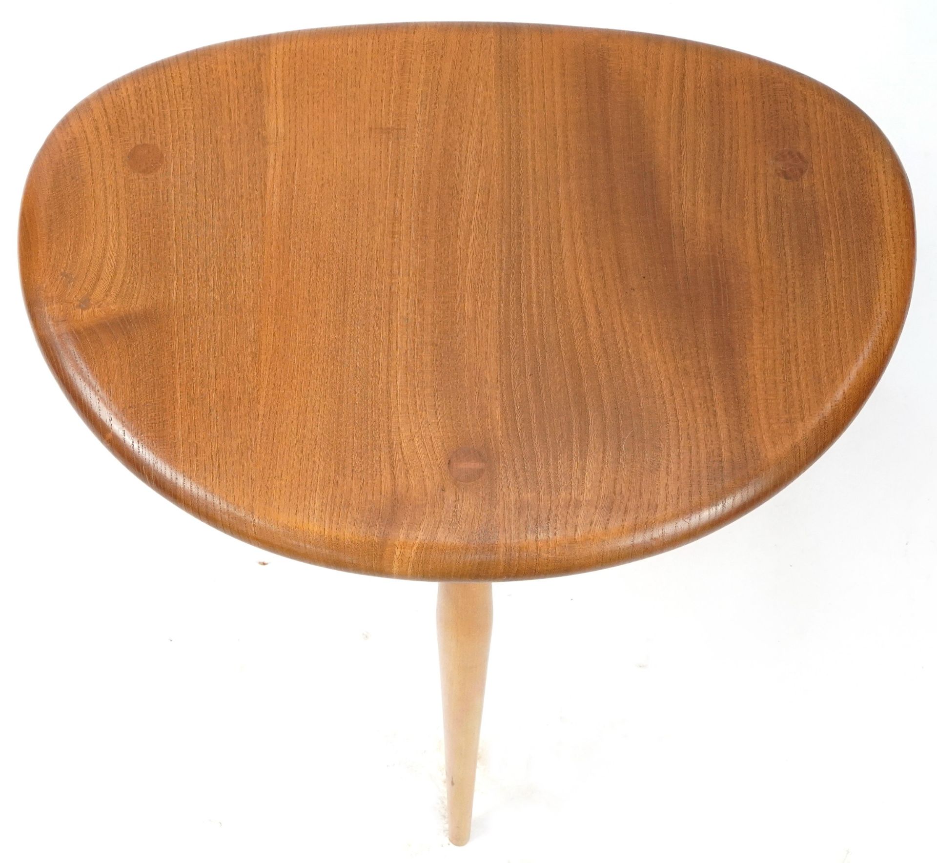 Ercol elm pebble table, 37cm H x 49cm W x 34cm D - Bild 2 aus 3