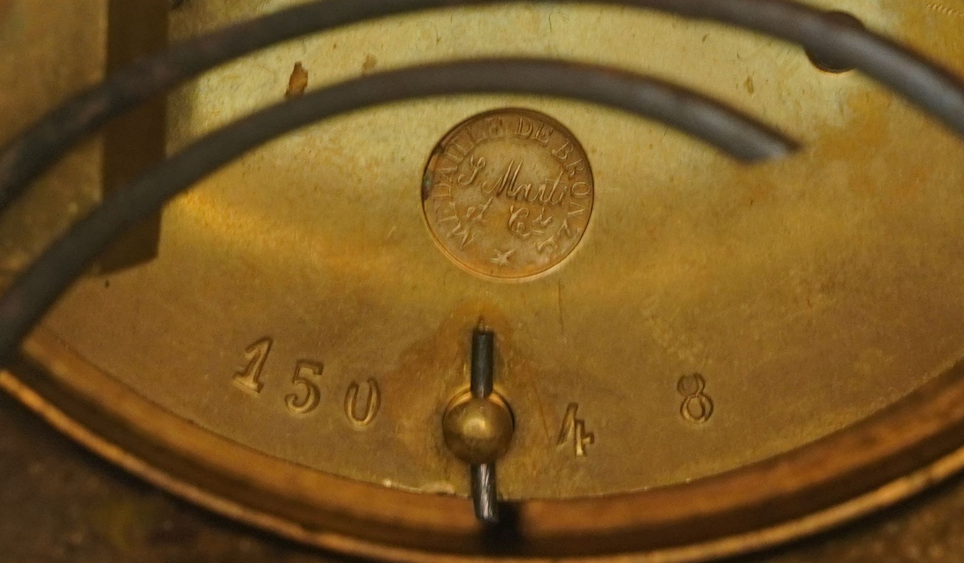 19th century ornate gilt metal bell shaped mantle clock having Roman numerals, the movement named - Bild 5 aus 5