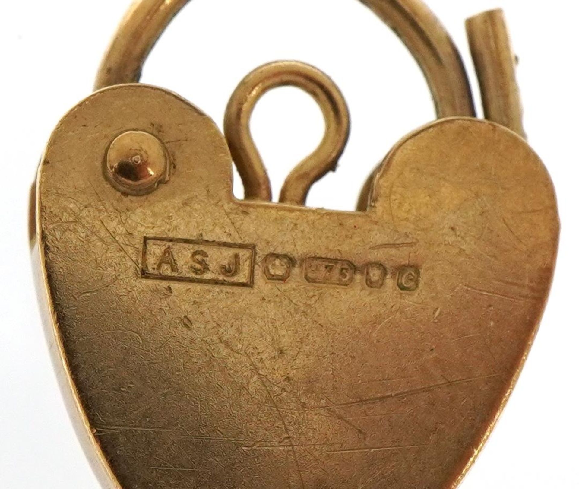 9ct gold love heart padlock, 1.8cm high, 1.6g - Bild 3 aus 3