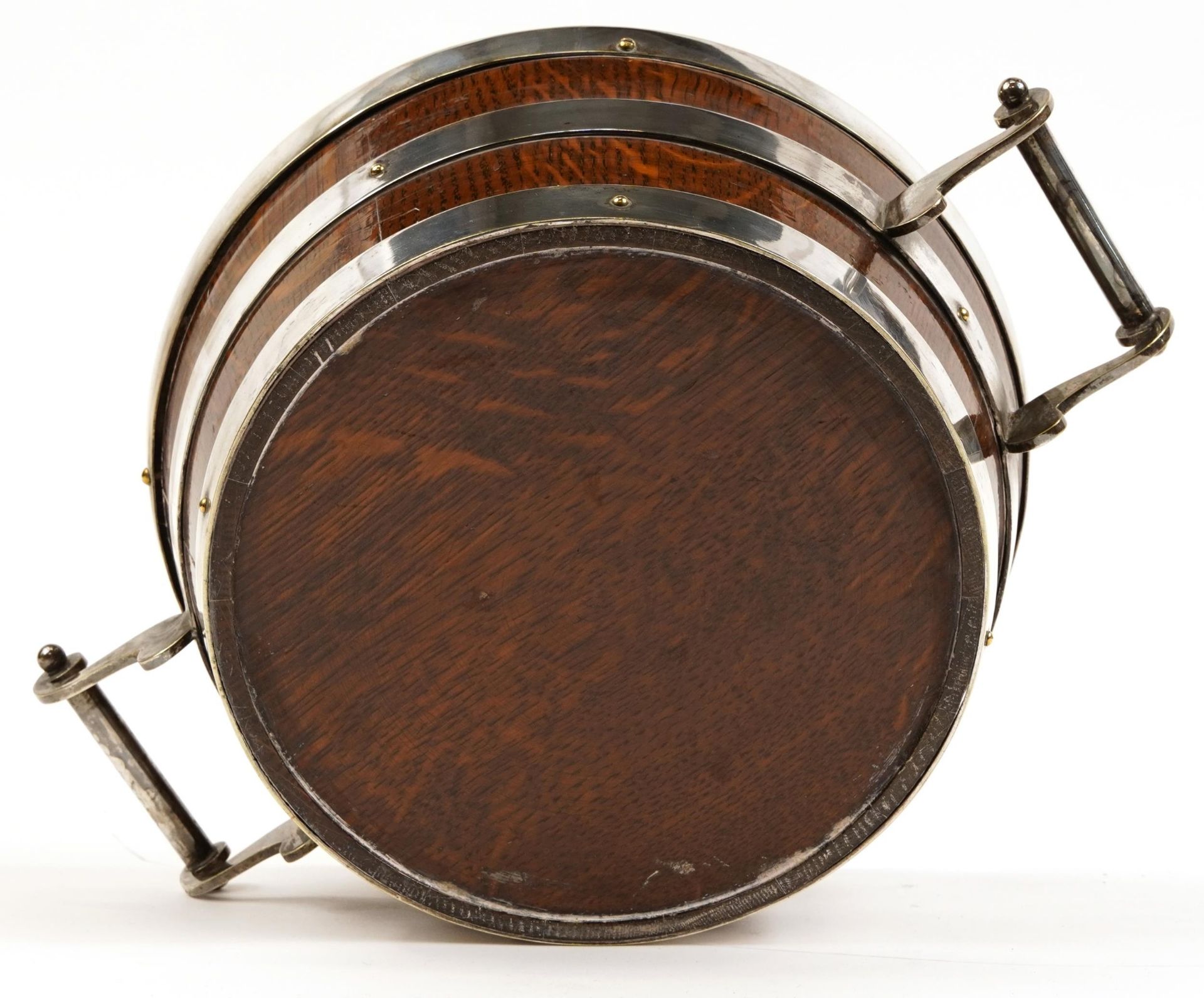 Early 20th century oak dish with silver plated mounts and ceramic liner, 30.5cm wide - Bild 3 aus 4