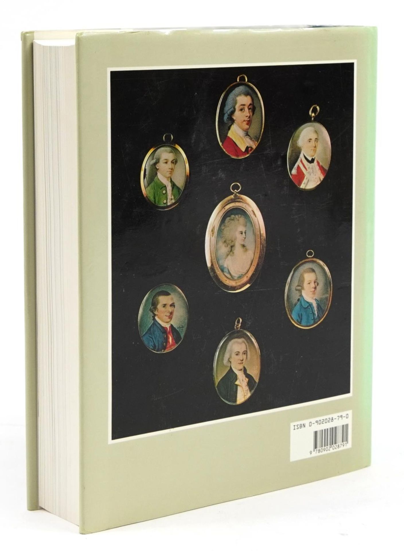 Miniatures, Dictionary & Guide hardback book by Daphne Foskett, published by The Antique Collector's - Image 3 of 4