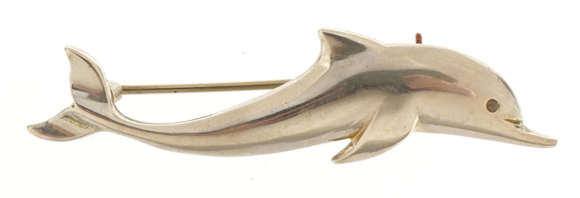 Silver dolphin bar brooch, 4.5cm in length, 3.6g