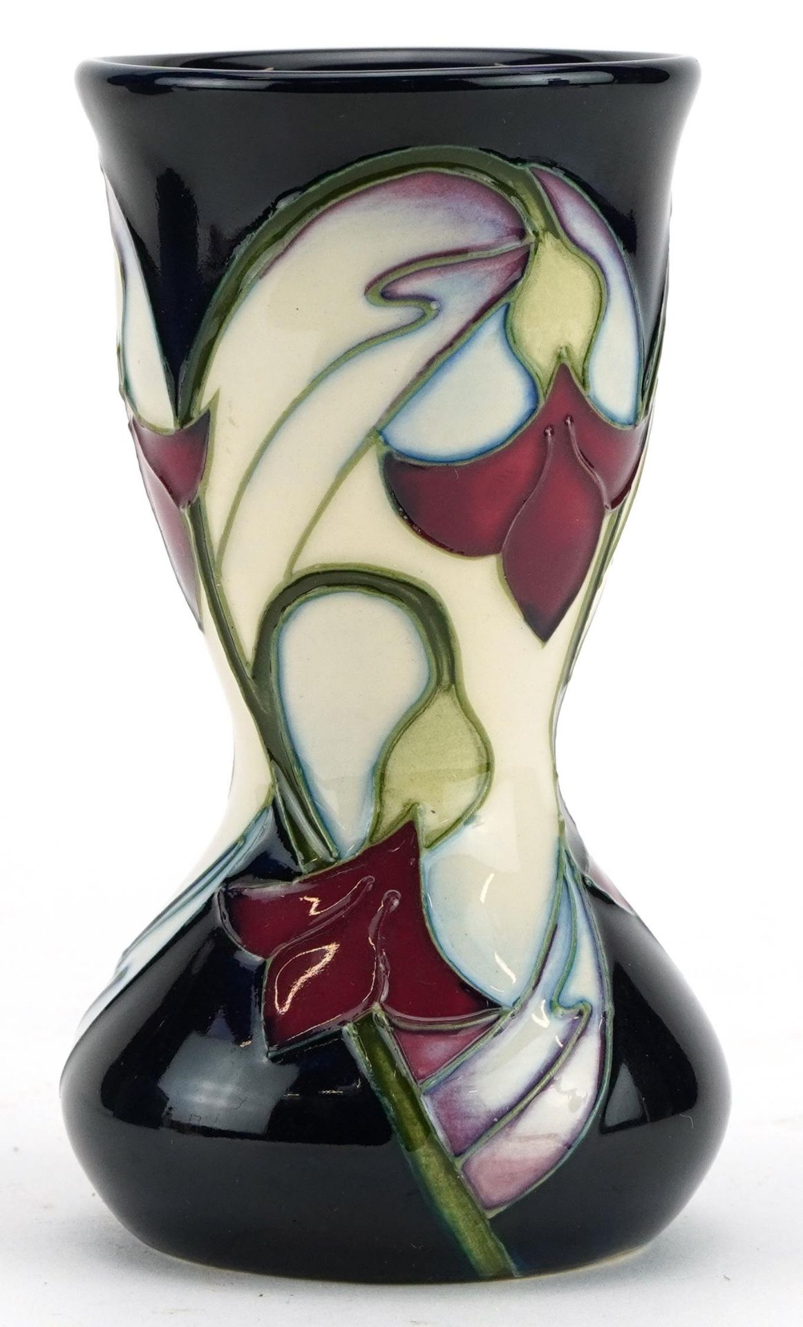 Moorcroft pottery vase hand painted with stylised flowers, dated 2006, with box, 11cm high - Bild 2 aus 4