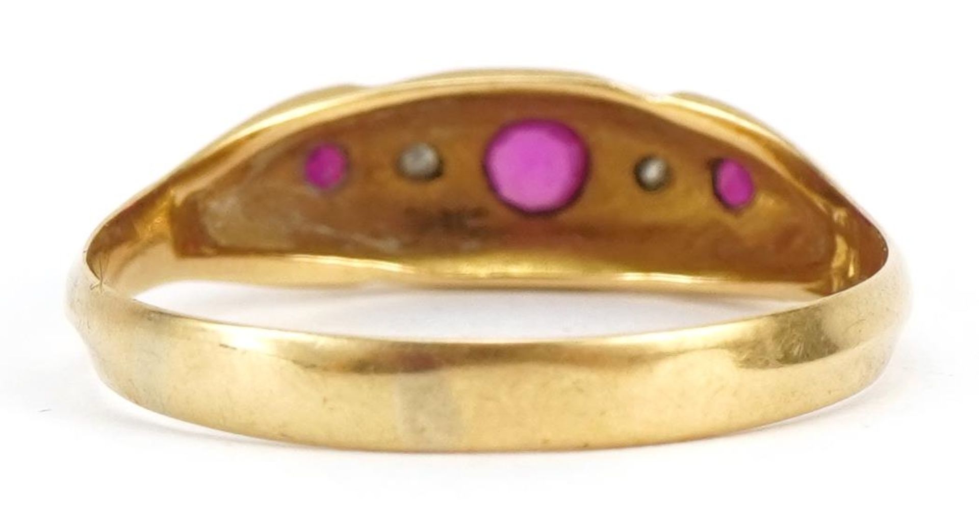 George V 18ct gold ruby and diamond boat ring, Birmingham 1918, size T, 2.8g - Bild 2 aus 3